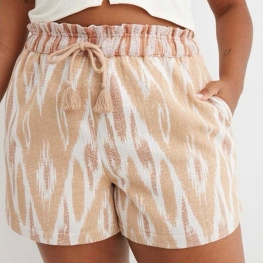 Aerie Ikat Print Paperbag Waist Shorts Tan White Boho Tassel Drawstring Size L